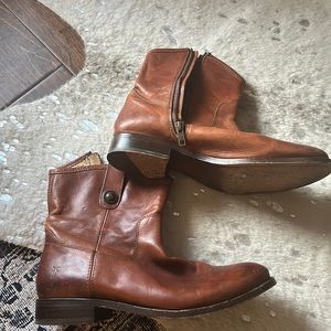 Frye short Carson boot